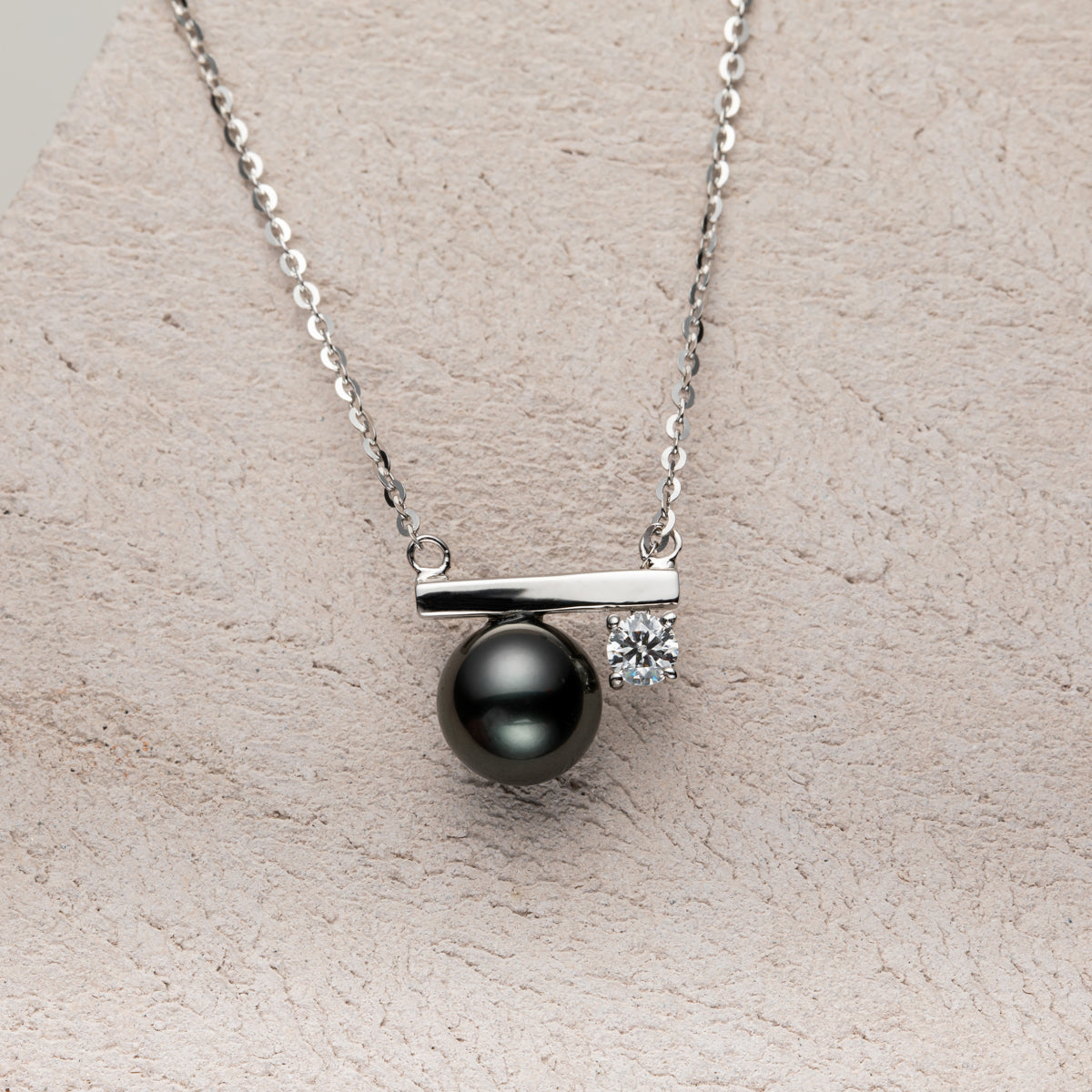 Yowting  9-10mm Black Pearl & 0.3ct Moissanite 925 Sterling Silver Necklace
