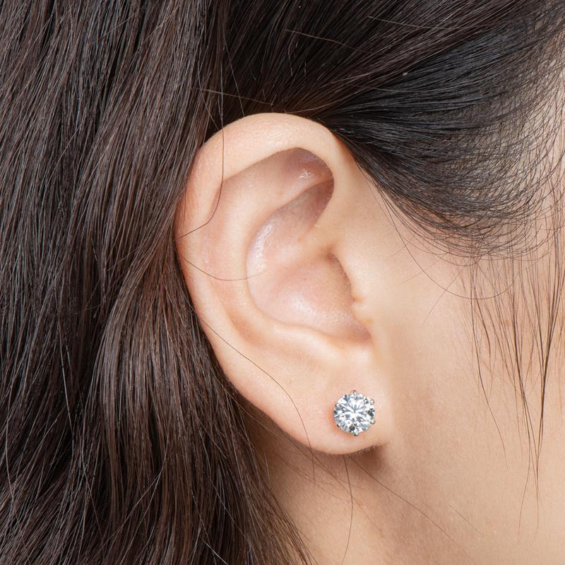 Yowting Round Cut Moissanite Diamond Classic Stud Earrings