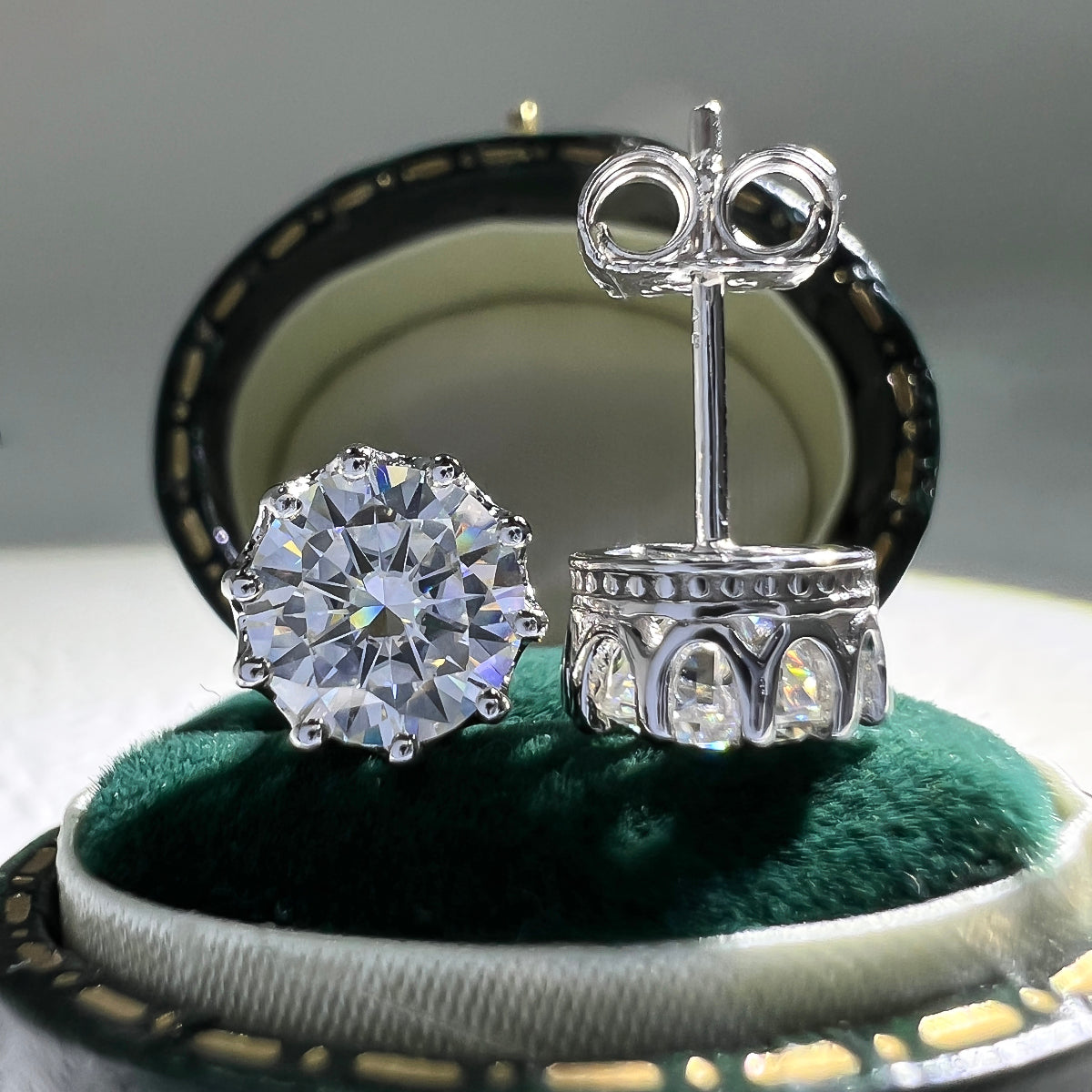 2.0CTTW D Color Moissanite Earrings Crown 925 Sterling Silver Stud Earrings