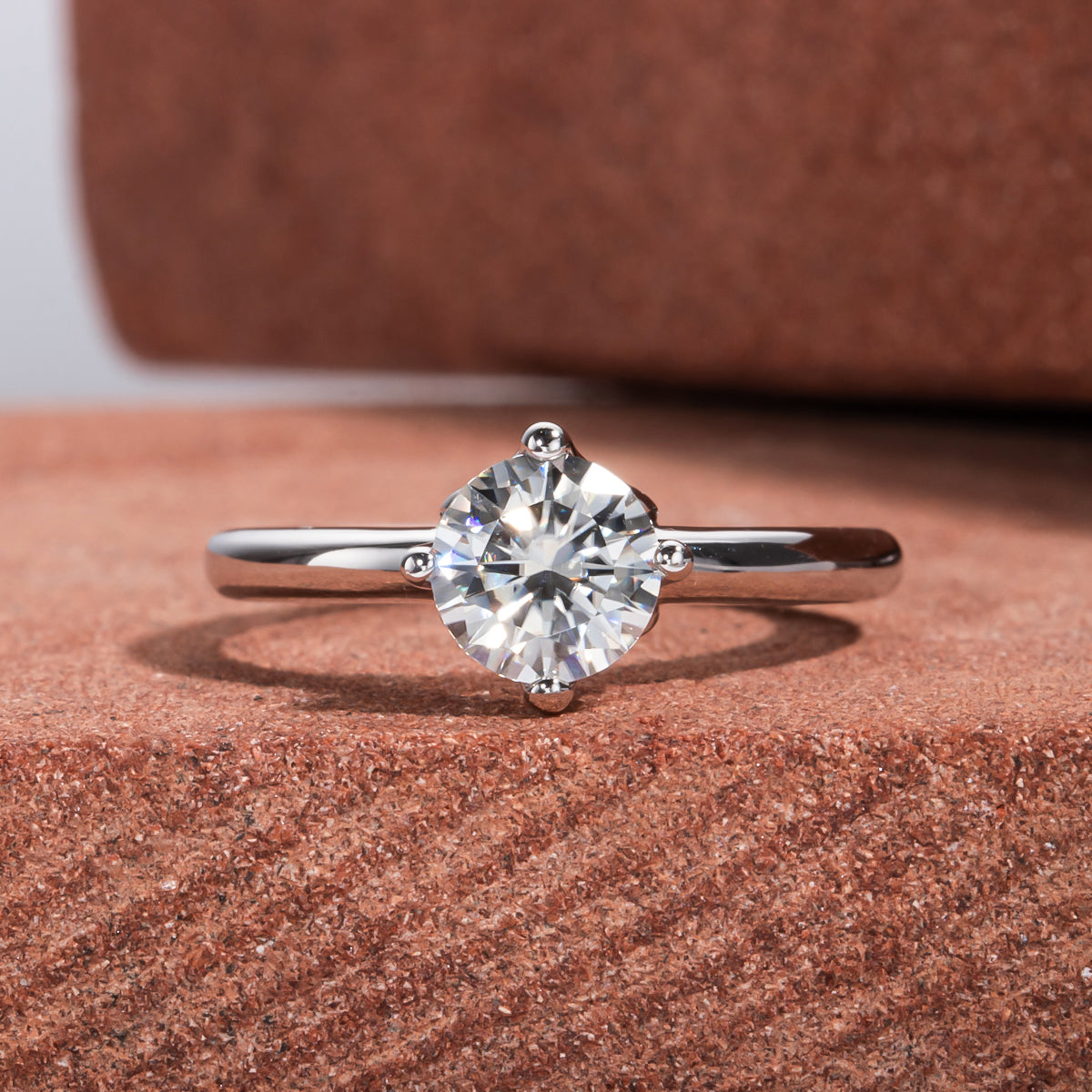 1.0CT Classic Round Cut Moissanite Engagement Ring