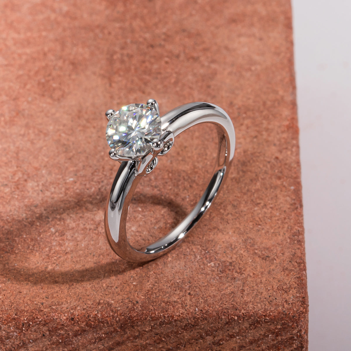 1.0CT Classic Round Cut Moissanite Engagement Ring
