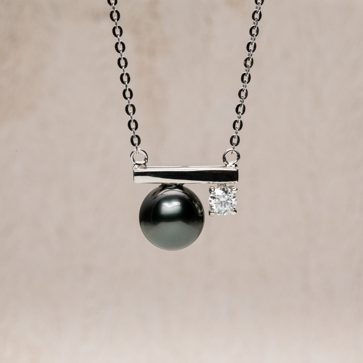 Yowting  9-10mm Black Pearl & 0.3ct Moissanite 925 Sterling Silver Necklace