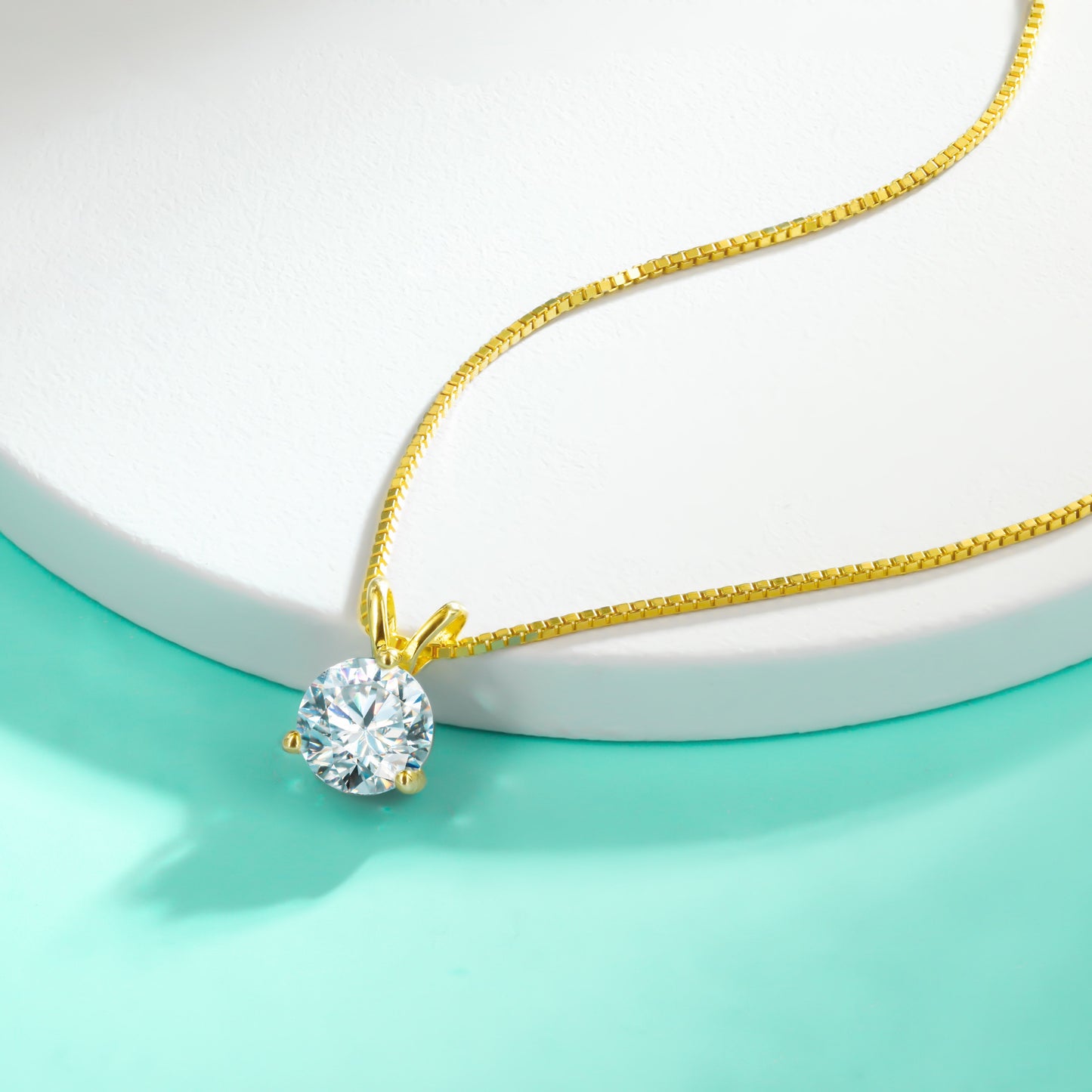 1.0CT VVS1 D Color Moissanite Necklaces 18K Gold Plated Three Claw Pendant Necklaces