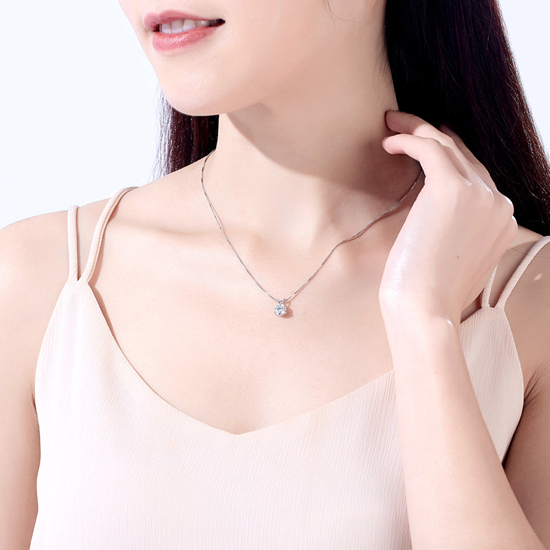 1.0CT VVS1 D Color Moissanite Necklaces 18K Gold Plated Three Claw Pendant Necklaces