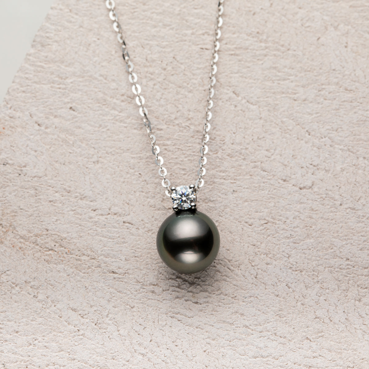 Yowting  9-10mm Natural Black Pearl 0.3ct Moissanite Necklace