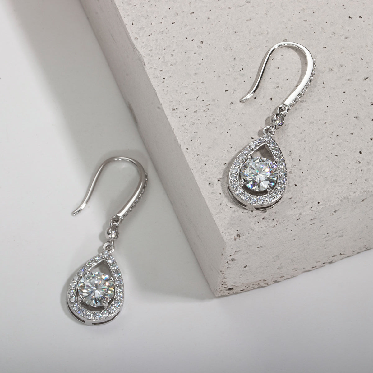 2.0CTTW D Color Moissanite Drop Earrings 925 Sterling Silve Hook Earrings