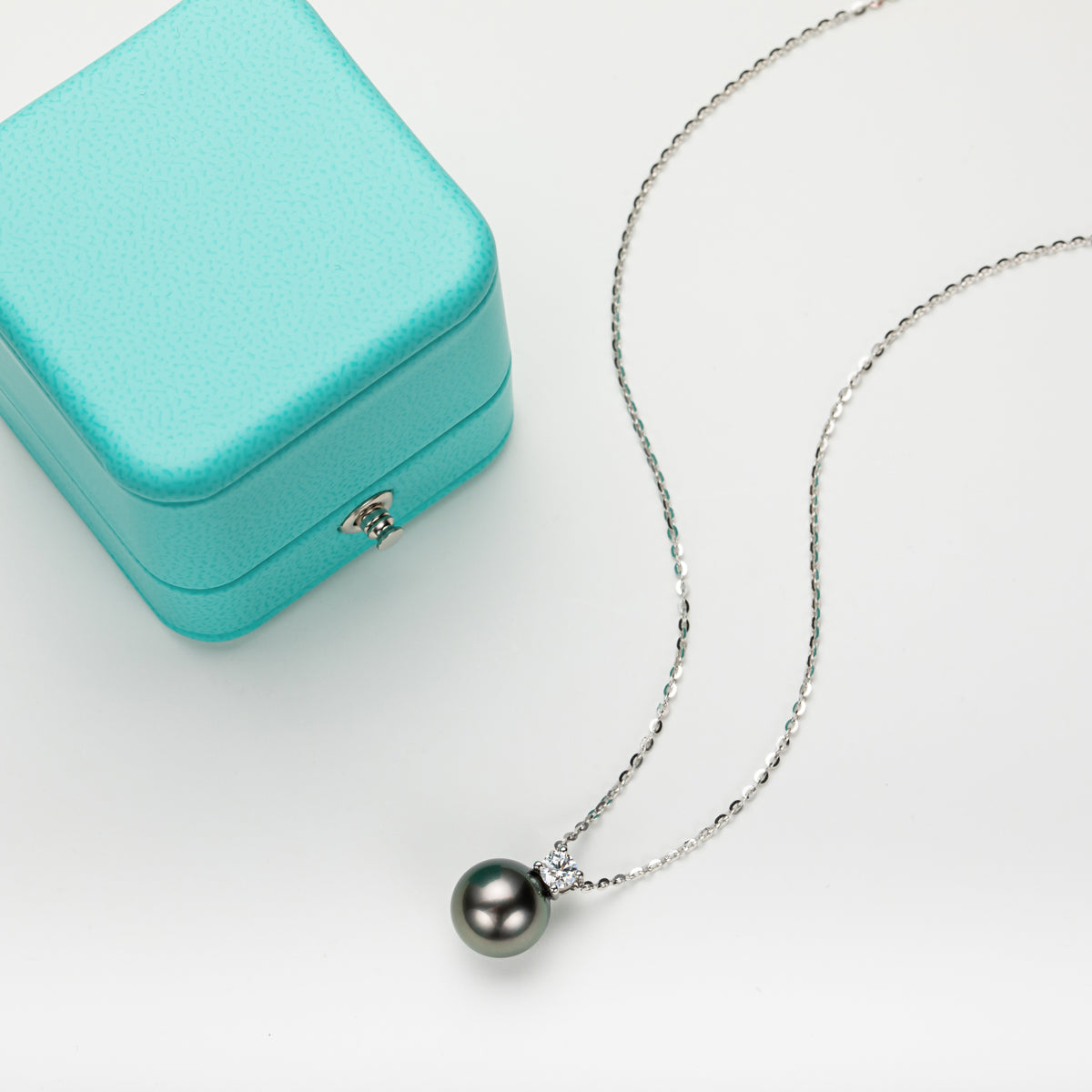 Yowting  9-10mm Natural Black Pearl 0.3ct Moissanite Necklace