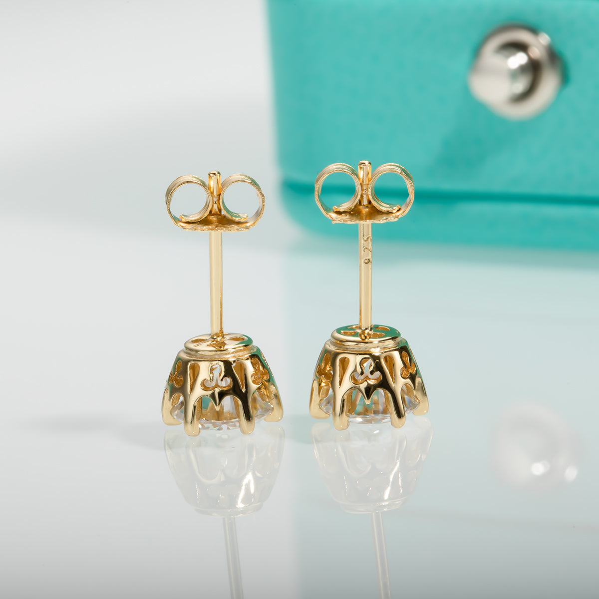 1.0/2.0CTTW D Color Moissanite 925 Sterling Silver Stud Earrings