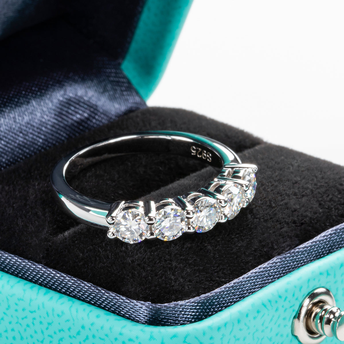 1.5CTTW Moissanite 5-Stone Ring 925 Sterling Silver Wedding Band Ring