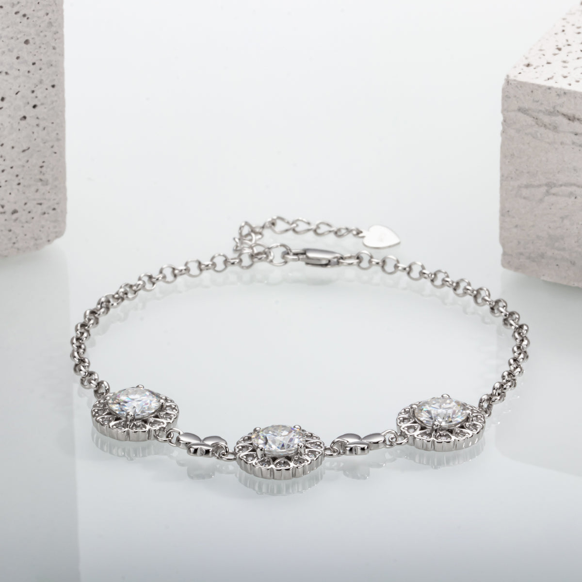 3.0CTTW D Color Moissanite  Clover Bracelet 18K  White Gold Plated Silver Adjustable Bracelets