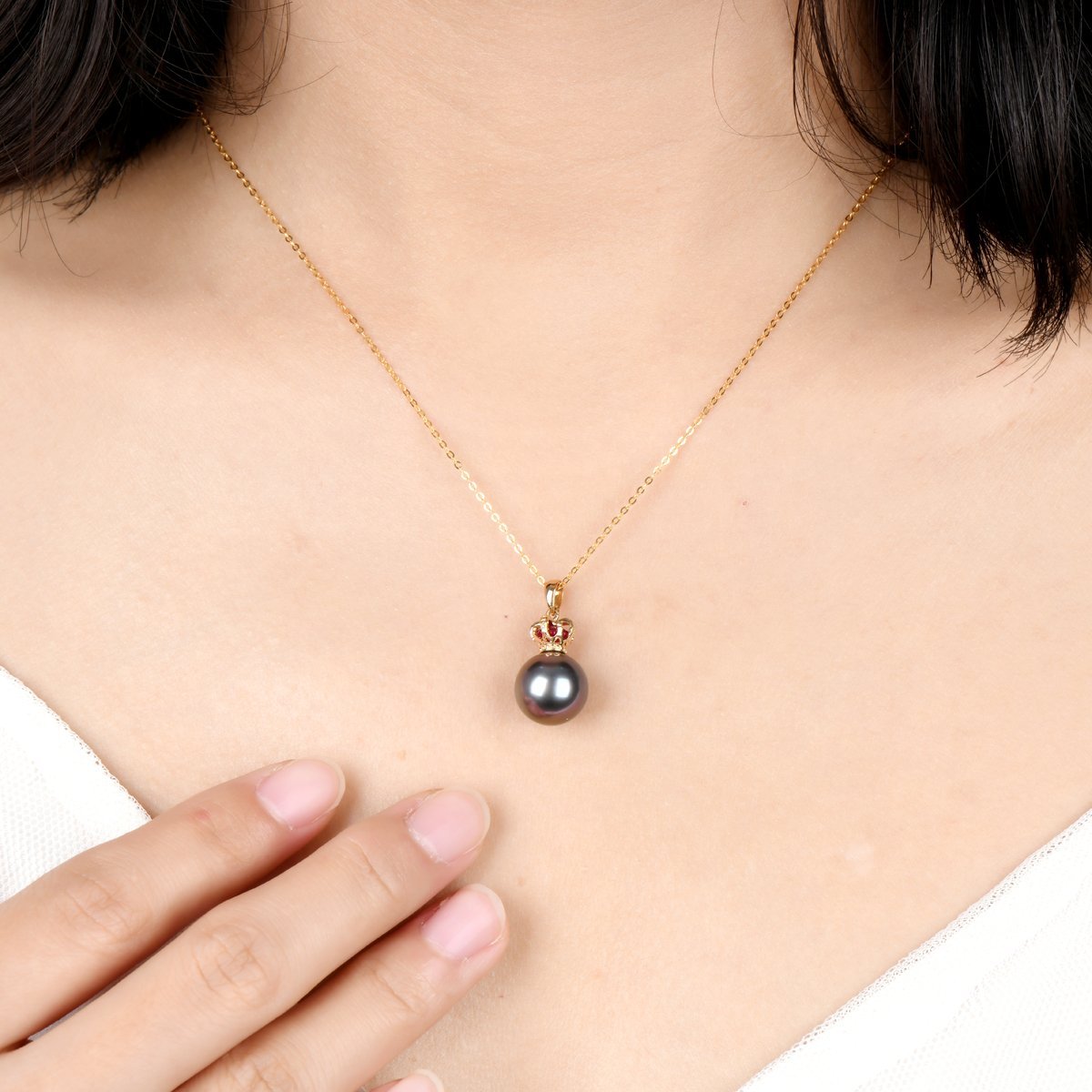 18K Gold Royal Crown Ruby Black Tahiti Pearl Pendant Necklace