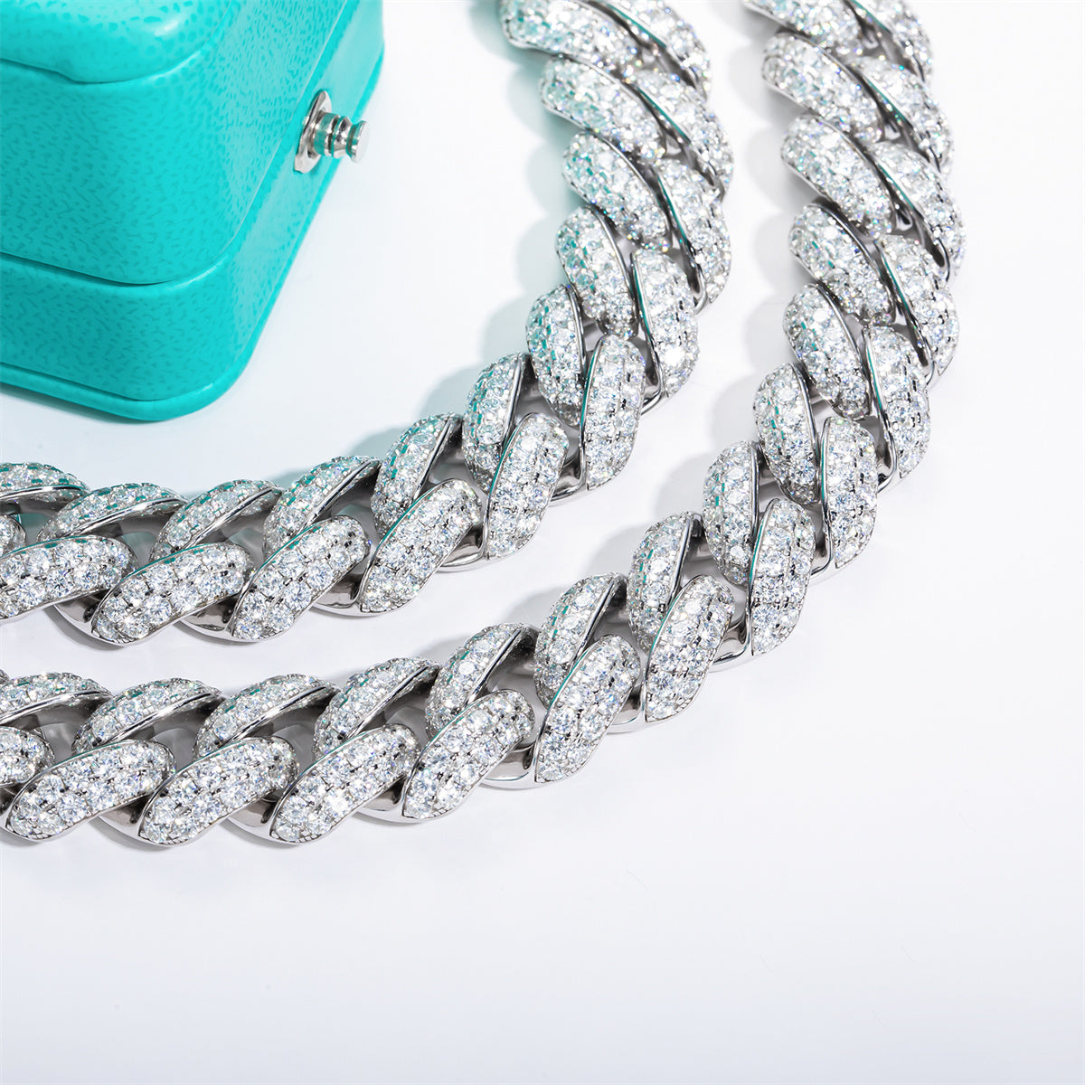 59/66CTTW  Moissanite Hip Hop Denim Cuban Necklace