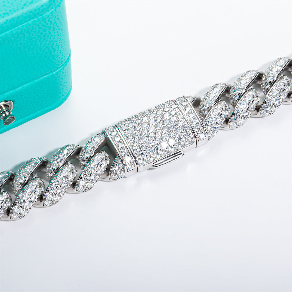 59/66CTTW  Moissanite Hip Hop Denim Cuban Necklace