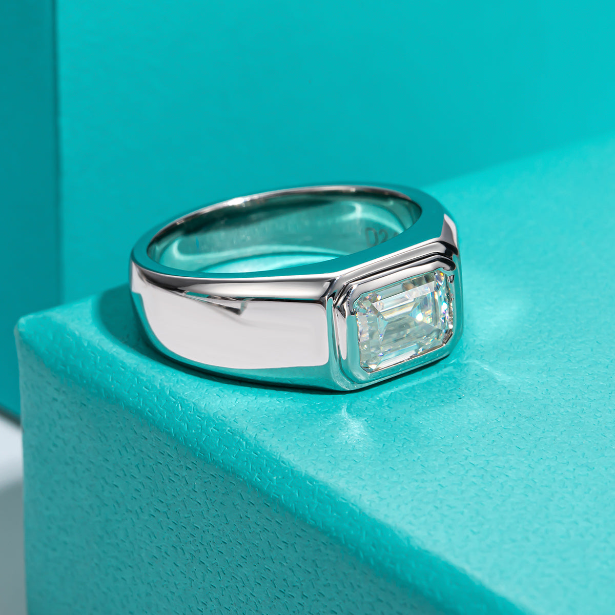 2CT Emerald Cut D Color Moissanite Men's Rings