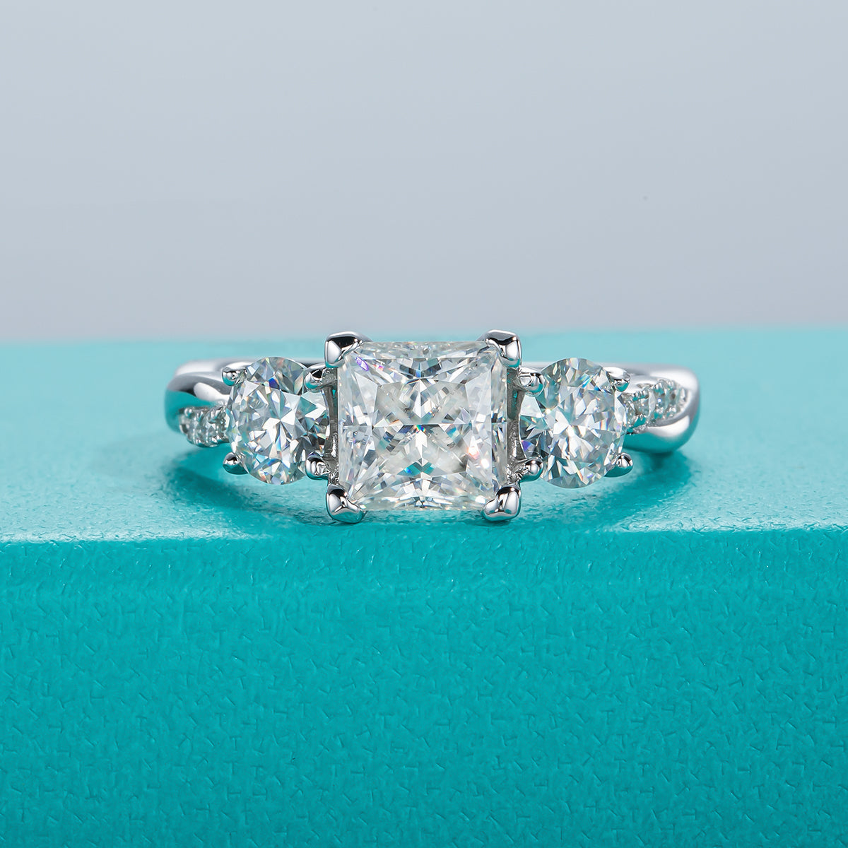 1.5CT Princess Cut Moissanite Three Stone Engagement Rings