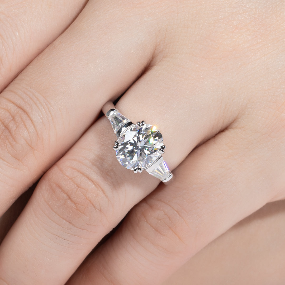 3.8CTTW Oval Moissanite Engagement 925 Sterling Silver Rins