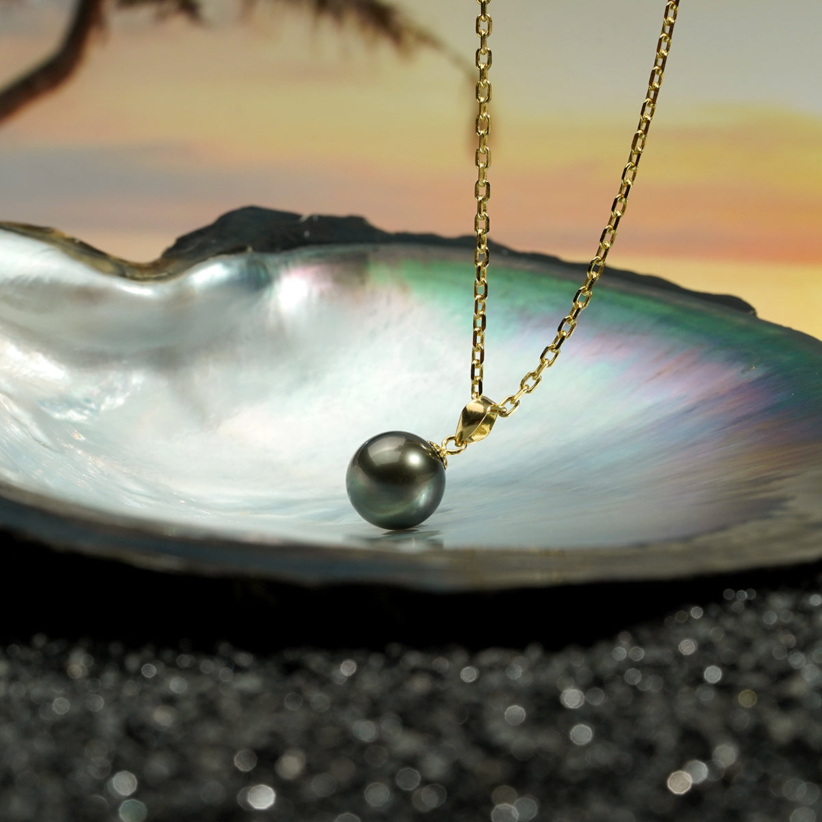 Yowting 18K Gold Natural Black Pearl Necklace