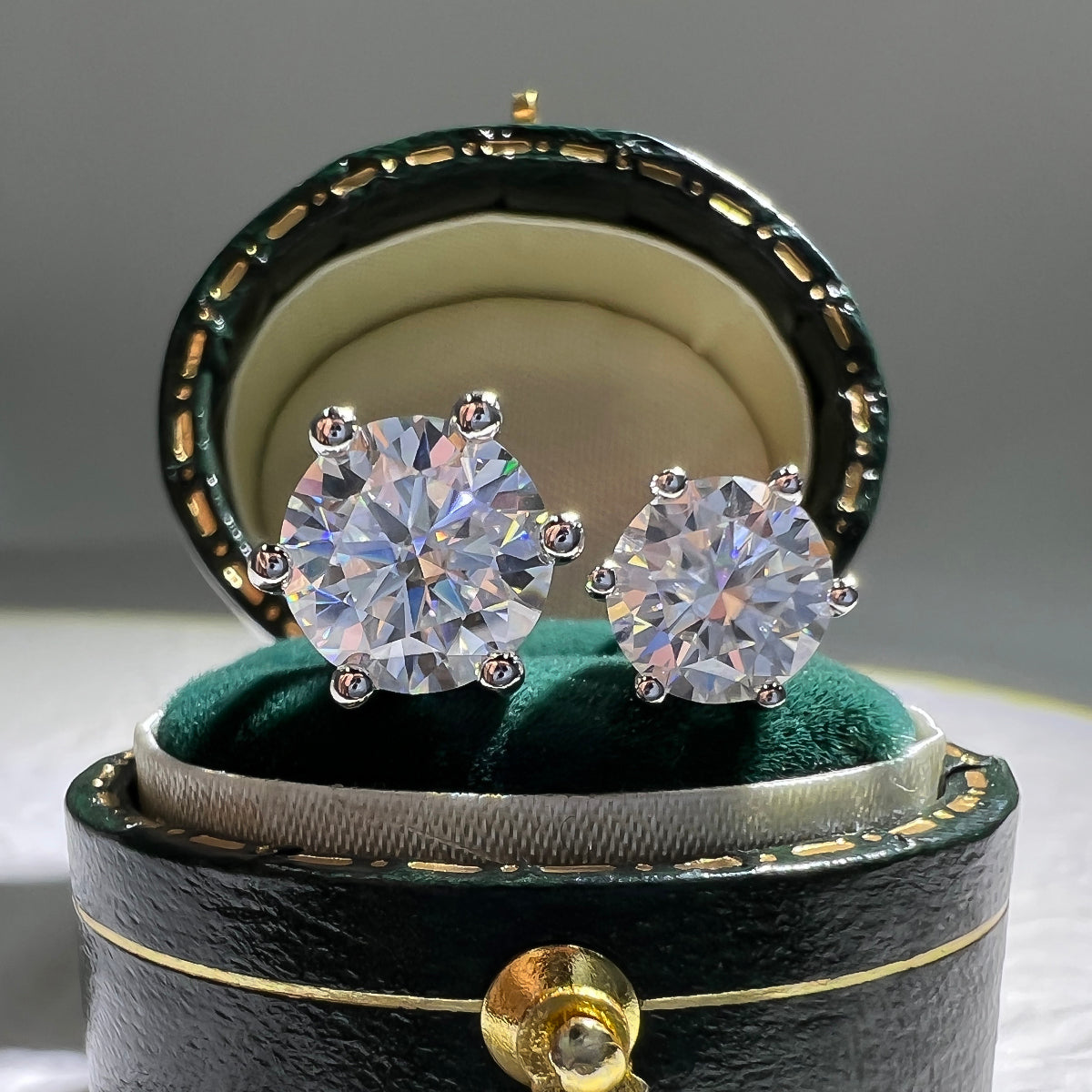 1.0CT/2.0CT/4.0CT D Color Moissanite Earrings 925 Sterling Silver Stud Earrings