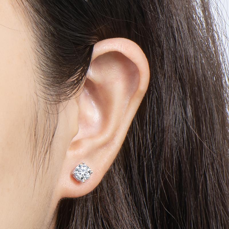 Round Cut Moissanite Diamond Classic Stud Earrings