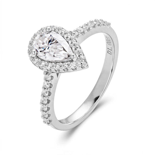 1.0CT Pear Shaped Moissanite Luxury Engagement Rings
