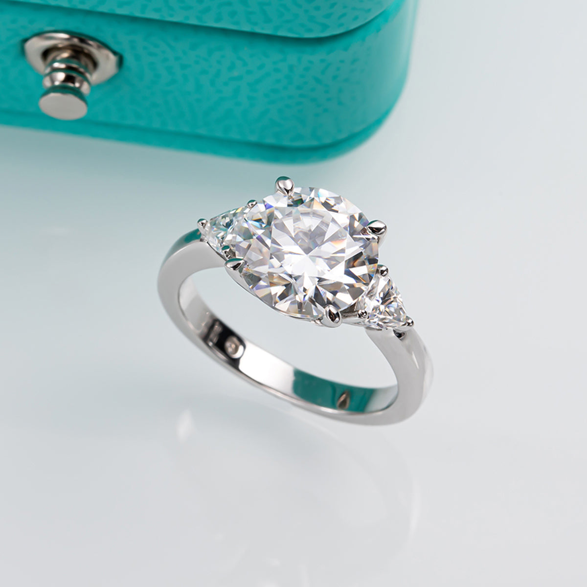 4.6ct Moissanite 3 Stone Engagement Rings